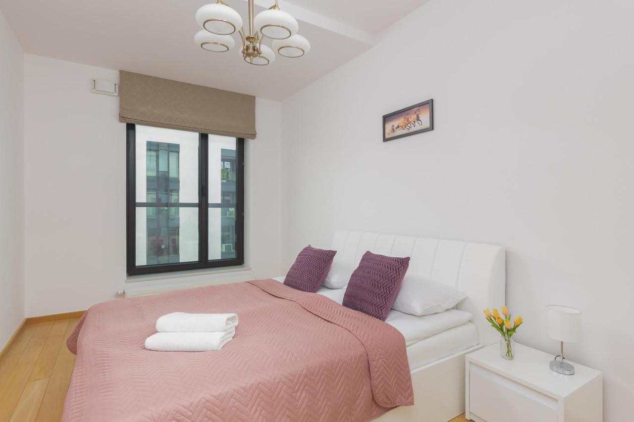 Dzielna Apartment Warsaw Wola By Noclegi Renters Esterno foto