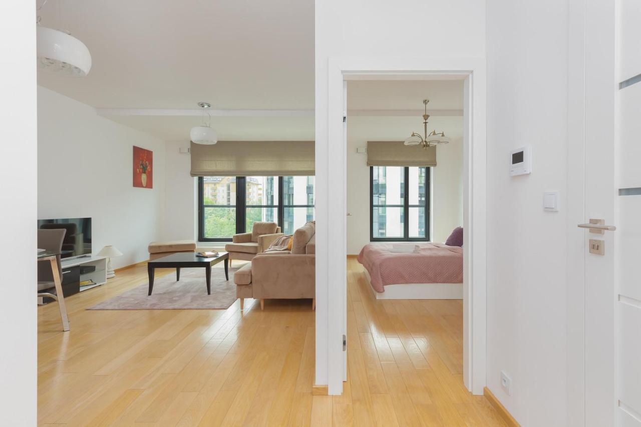 Dzielna Apartment Warsaw Wola By Noclegi Renters Esterno foto