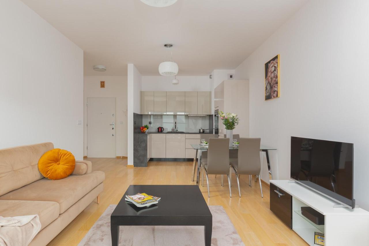 Dzielna Apartment Warsaw Wola By Noclegi Renters Esterno foto